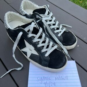 Golden Goose Superstar size 37
